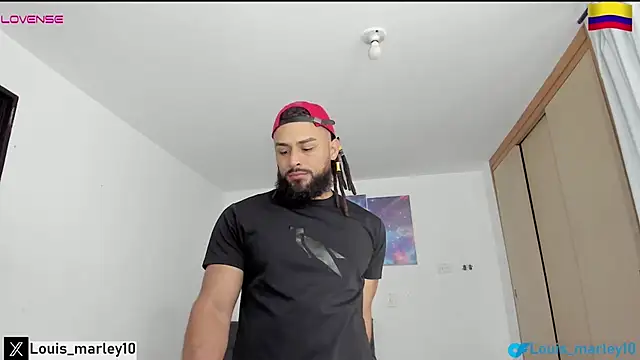 Snapshot of Louis_marley__ chatting on February 15, 7:02 pm Louis marley online show from February 15, 7:02 pm