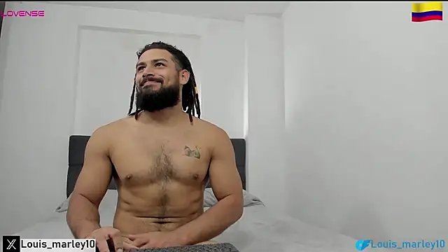 Snapshot of Louis_marley__ chatting on March 12, 8:24 pm Louis marley online show from March 12, 8:24 pm
