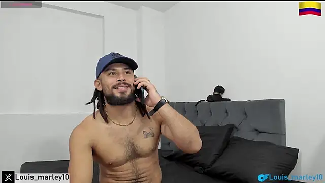 Snapshot of Louis_marley__ chatting on May 10, 12:14 am Louis marley online show from May 10, 12:14 am