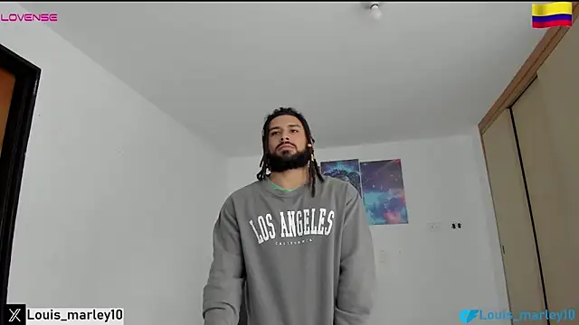 Snapshot of Louis_marley__ chatting on February 26, 12:38 pm Louis marley online show from February 26, 12:38 pm