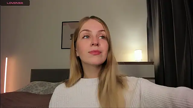 Snapshot of Alice_Dias chatting on November 10, 12:43 pm Alice Dias online show from November 10, 12:43 pm