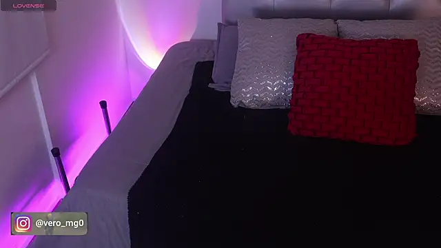 Snapshot of _Eyra chatting on December 22, 2:44 am Eyra online show from December 22, 2:44 am