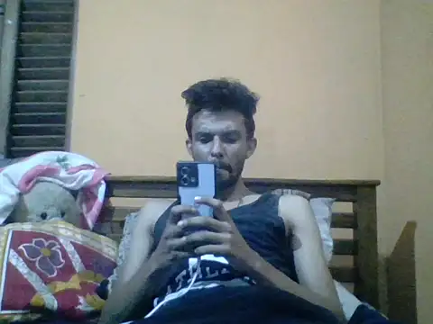 Rusiru32 online show from December 16, 11:20 pm