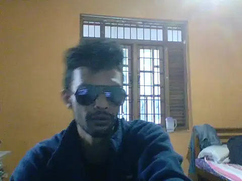 Rusiru32 online show from December 15, 12:49 am