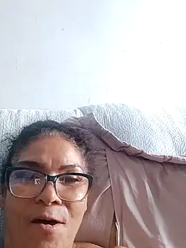 Snapshot of Delicy1 chatting on December 14, 12:22 pm Delicy1 online show from December 14, 12:22 pm