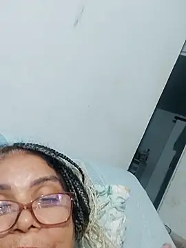 Snapshot of Delicy1 chatting on February 25, 10:42 pm Delicy1 online show from February 25, 10:42 pm