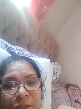 Snapshot of Delicy1 chatting on February 15, 12:26 pm Delicy1 online show from February 15, 12:26 pm