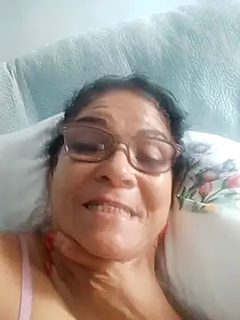 Snapshot of Delicy1 chatting on February 25, 7:14 pm Delicy1 online show from February 25, 7:14 pm