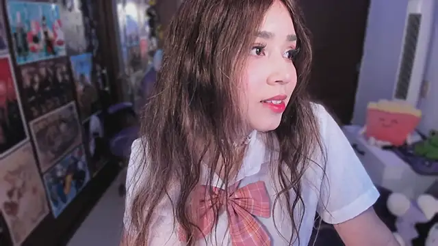 emi cute online show from November 18, 2:42 pm