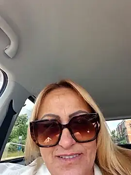 Snapshot of Isabellaa04 chatting on June 15, 10:37 am Isabellaa04 online show from June 15, 10:37 am