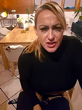 Snapshot of Isabellaa04 chatting on November 29, 6:08 pm Isabellaa04 online show from November 29, 6:08 pm