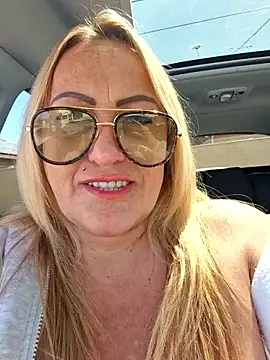 Snapshot of Isabellaa04 chatting on April 26, 10:12 am Isabellaa04 online show from April 26, 10:12 am