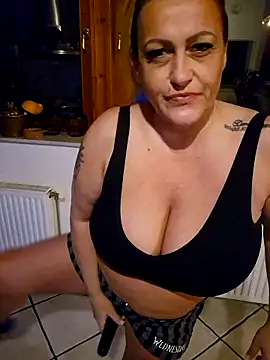 Isabellaa04 online show from March 10, 12:18 am