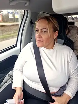 Isabellaa04 online show from February 16, 9:30 am