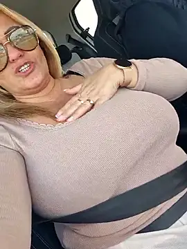 Isabellaa04 online show from March 12, 11:36 am