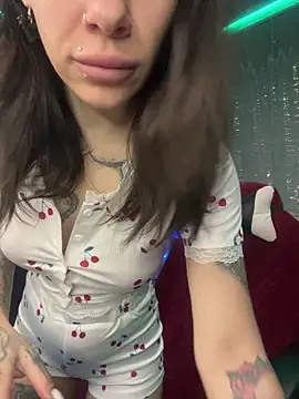 Queen of pain online show from November 16, 5:01 am