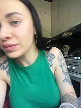 Snapshot of Queen_of_pain chatting on June 18, 6:34 am Queen of pain online show from June 18, 6:34 am