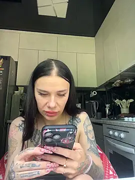 Queen of pain online show from May 25, 7:40 am