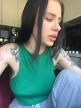 Snapshot of Queen_of_pain chatting on June 17, 7:08 am Queen of pain online show from June 17, 7:08 am