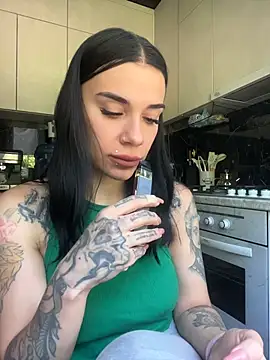 Snapshot of Queen_of_pain chatting on June 28, 7:03 am Queen of pain online show from June 28, 7:03 am