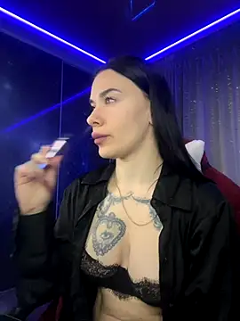 Queen of pain online show from December 4, 6:01 am