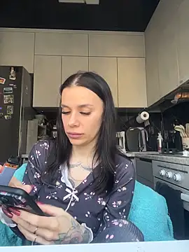 Queen of pain online show from March 12, 6:39 am