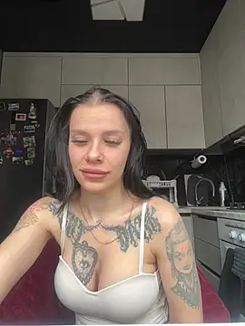 Queen of pain online show from March 26, 6:33 am