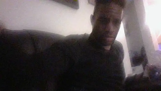 Snapshot of blkhereforall chatting on November 10, 10:37 pm blkhereforall online show from November 10, 10:37 pm