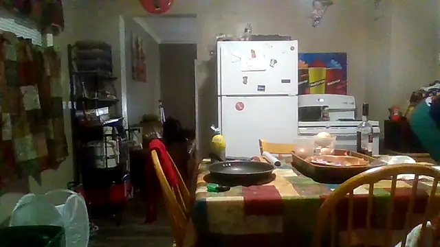 Snapshot of blkhereforall chatting on October 9, 6:36 am blkhereforall online show from October 9, 6:36 am