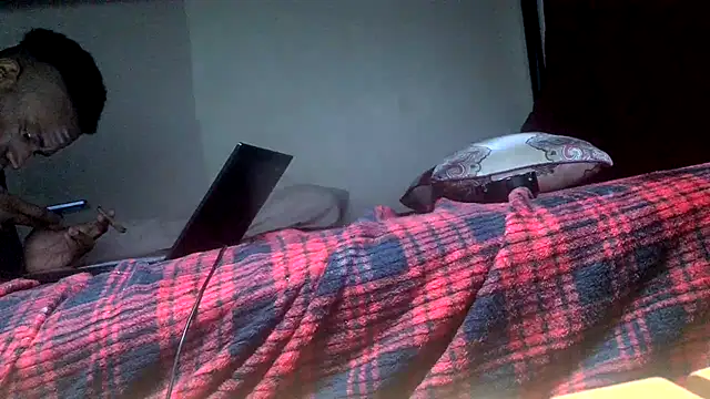 Snapshot of blkhereforall chatting on October 16, 12:19 am blkhereforall online show from October 16, 12:19 am