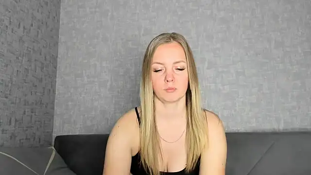 Snapshot of iam_Venus chatting on February 5, 1:40 pm iam Venus online show from February 5, 1:40 pm