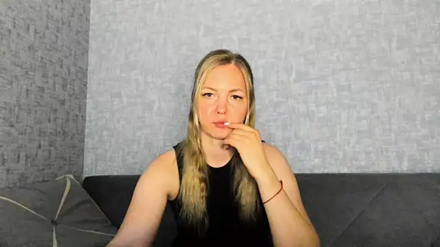iam Venus online show from May 28, 4:02 pm