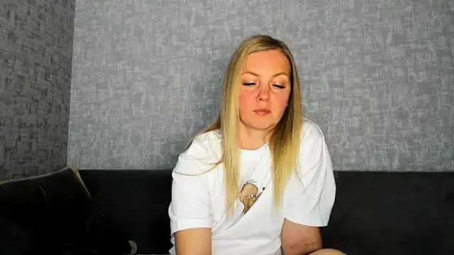 iam Venus online show from May 18, 3:17 pm