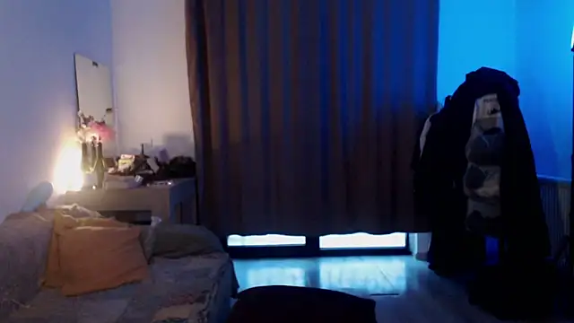 welliza online show from March 20, 3:18 am