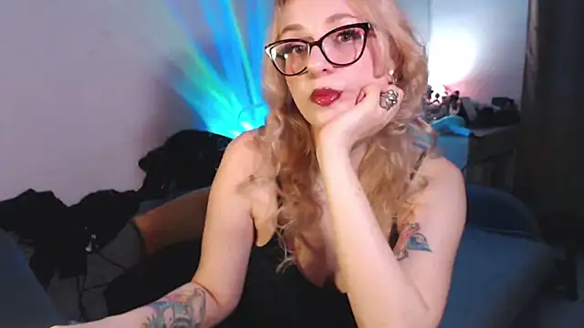 welliza online show from September 27, 10:38 pm