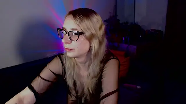 welliza online show from September 14, 12:11 am