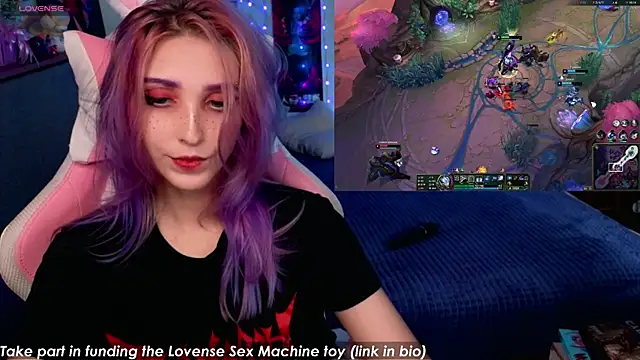 Snapshot of Violet_Noir chatting on September 11, 5:29 am Violet Noir online show from September 11, 5:29 am