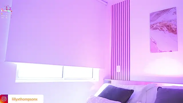 LillyThompson online show from October 2, 8:56 pm