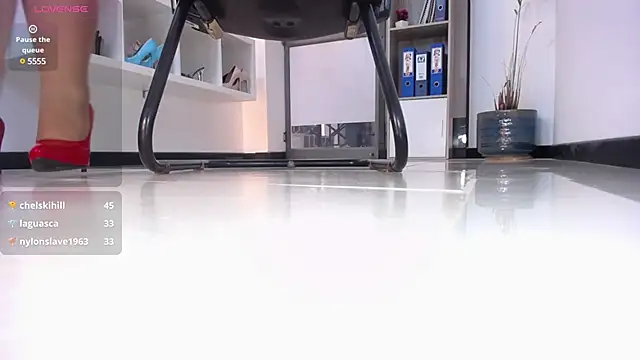 Natashaclaus04 online show from February 25, 5:40 pm