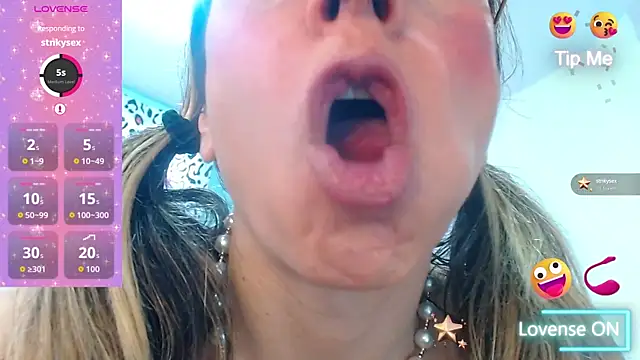 heidy sweetts online show from October 17, 11:45 am