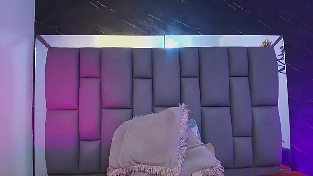  MiaBrown  online show from February 10, 12:04 pm