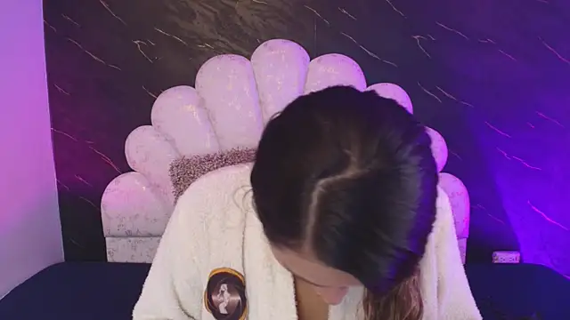  MiaBrown  online show from May 6, 12:09 pm