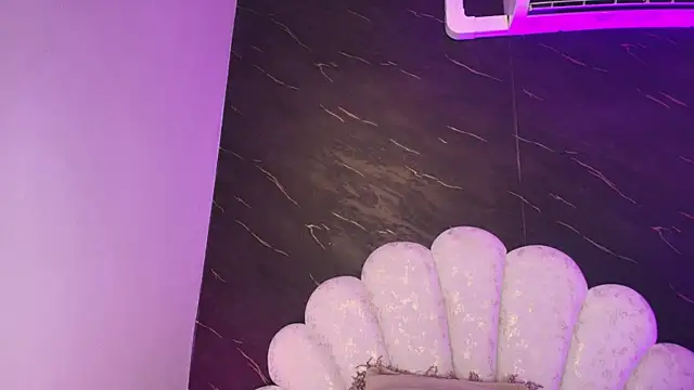  MiaBrown  online show from May 11, 12:06 pm