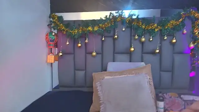  MiaBrown  online show from December 18, 12:09 pm