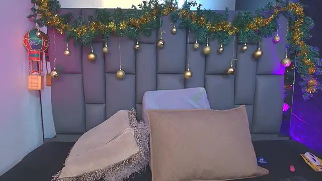  MiaBrown  online show from December 19, 12:07 pm