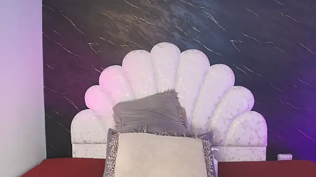  MiaBrown  online show from April 1, 12:06 pm