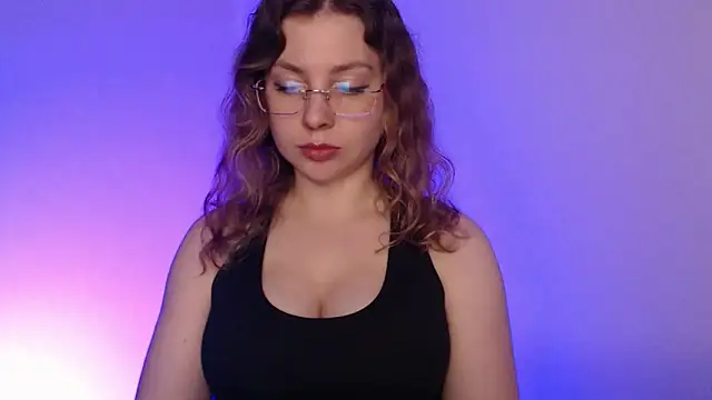 Leah Reed online show from September 23, 3:52 pm