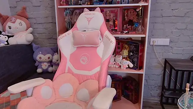 Naomi Storm online show from March 21, 9:12 pm