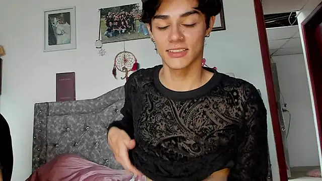 dussan online show from April 19, 7:05 pm