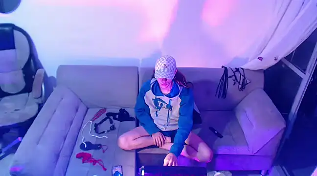 dussan online show from February 26, 2:41 am